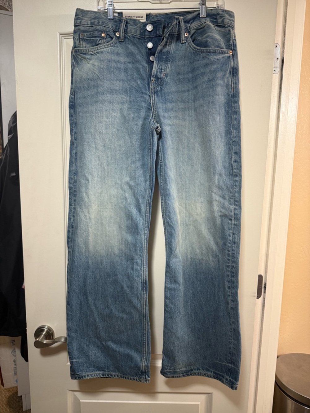 H&M Light Blue Women’s Straight-Leg Jeans